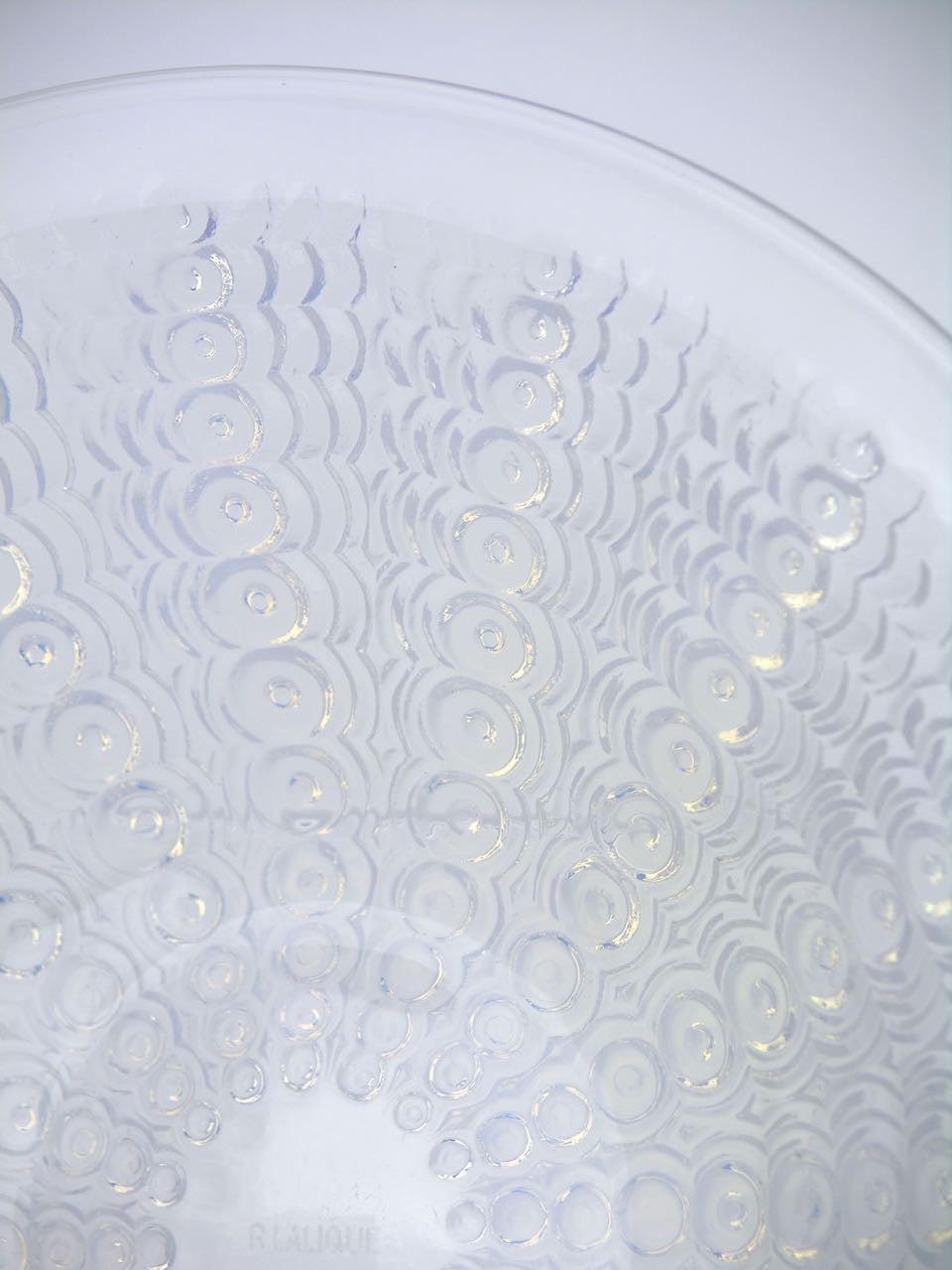 Lalique Oursins opalescent bowl