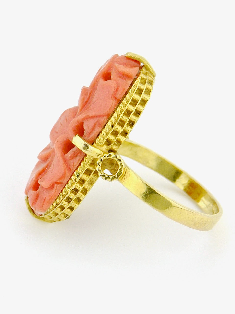 Vintage 18k Gold and Carved Momo Coral Flower Ring 1950s